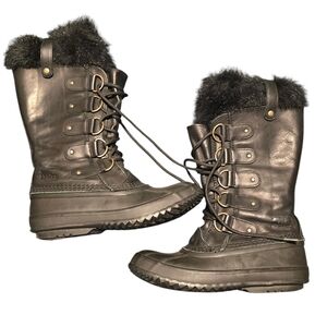 Sorel Women's Joan of Arctic Boots Size 8 Pre Owned Condition Black